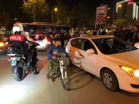 Polisin 'Dur İhtarına' Uymayan Şüpheliler Kaza Yaptı