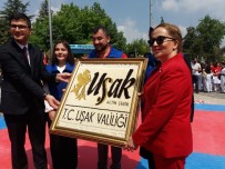 YAMAÇ PARAŞÜTÜ - Uşak'ta 19 Mayıs Kutlamaları