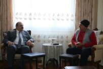 Başkan Orhan'dan Hastalara Moral Desteği