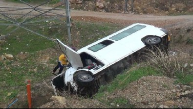Bayburt'ta Trafik Kazası Açıklaması 12 Yaralı