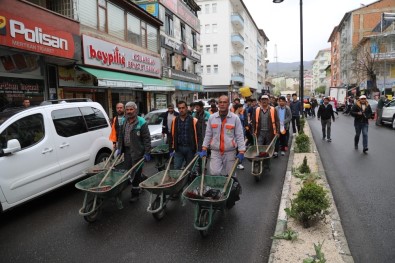 Bingöl'de Öğrenciler, Çevre Temizliği Yaptı