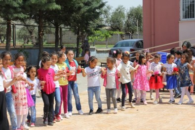 Cemil Çetin İlkokulunda Şenlik Havasında Kermes