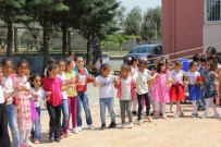 RAMAZAN ÖZCAN - Cemil Çetin İlkokulunda Şenlik Havasında Kermes