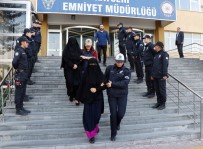 TEKERLEKLİ SANDALYE - DEAŞ'ın Türkiye Sorumlusunun Yakınlarının Yargılandığı Davada 7 Sanığa Ceza Yağdı