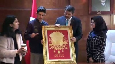 Diploma Götüren Öğrenciler Sancakla Döndü