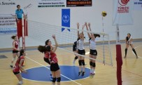 TAHSIN KURTBEYOĞLU - Gençlik Haftası Voleybol Turnuvası Başladı