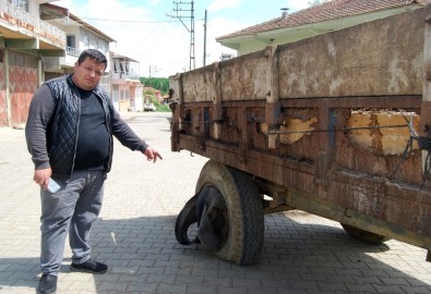 Hava Basarken Lastikten Fırlayan Jant Ağır Yaraladı