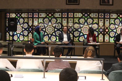 Başakşehir Millet Kıraathanesi'nde 'Gençlik Ve Medya Paneli'