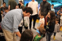 TEKFEN - Basketbolculardan Çocuk Hastalara Anlamlı Ziyaret