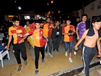 FERHAT GÖÇER - Çeşmeli Galatasaraylılar Çifte Bayram Yaptı