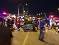 İki Otomobil Kafa Kafaya Çarpıştı 7 Kişi Yaralandı