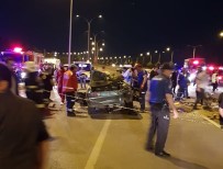 FARUK SALMAN - İki Otomobil Kafa Kafaya Çarpıştı Açıklaması 7 Yaralı