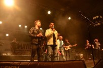 İSMAİL CEM - Kuşadası Gençlik Konseri İle Coştu