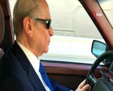 MHP Genel Başkanı Bahçeli'nin kasik araba turu