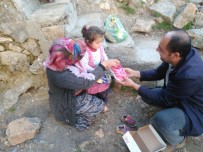 ŞEHİT YAKINLARI - Şehit Yakınlarından Yetimlere Yardım