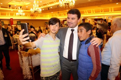 Aksaray Belediyesinden Yetim Çocuklar Ve Ailelerine İftar