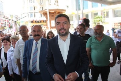 CHP İl Örgütünden İmamoğlu'nun Seçim Kampanyasına Bağış