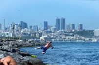 KıZ KULESI - İstanbul'da Deniz Sezonu Açıldı