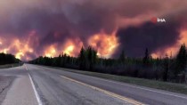 ORMAN YANGINI - Kanada'da Çıkan Orman Yangını Hızla Büyüyor