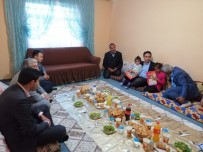 SOSYAL YARDıMLAŞMA VE DAYANıŞMA VAKFı - Kaymakam Dundar, 6 Çocuklu Aileye Misafir Oldu