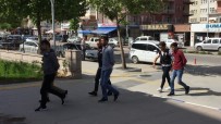 KıRŞEHIR EMNIYET MÜDÜRLÜĞÜ - Kırşehir'de Uyuşturucu Ticareti Yapan 3 Kişi Tutuklandı