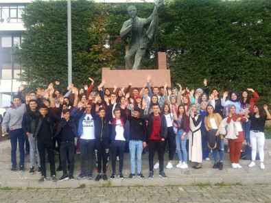 Lise Öğrencilerinden Dokuz Eylül Üniversitesi'ne Gezi