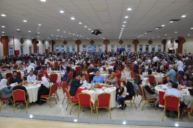 Simav'daki Engelli Vatandaşlar İftarda Buluştu