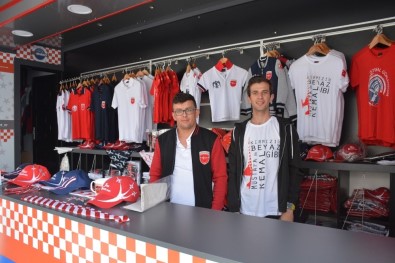 Türk Yıldızları Store Sinop'ta