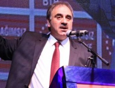 İstanbul'da bir aday daha çekildi!