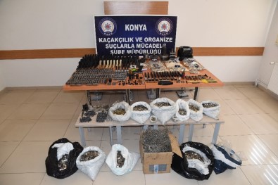 Konya'da Kaçak Tabanca Ve Sahte Madeni Euro Operasyonu