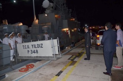 Kuşadası'nda Askeri Gemiler Ziyarete Açıldı