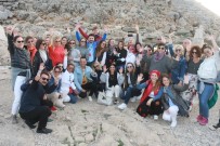 NEMRUT DAĞI - Nemrut Dağı Ünlüleri Ağırladı