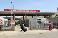 SINIR KAPISI - Suriyeliler Bayram Ziyareti İçin Ülkelerine Dönüyor