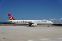 BOEING - THY Uçağının Kanadı, Elektrik Diğerine Çarptı