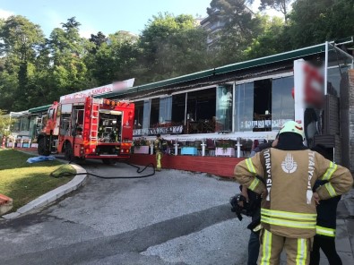 Üsküdar'da Restoranda Yangın Paniği