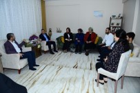 KUTSAL EMANETLER - Başkan Çınar'dan Şehit Ailesine Ziyaret