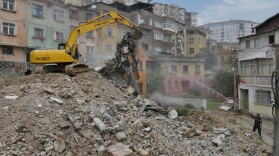 Çömlekçi'de Yıkımlar Yeniden Başladı