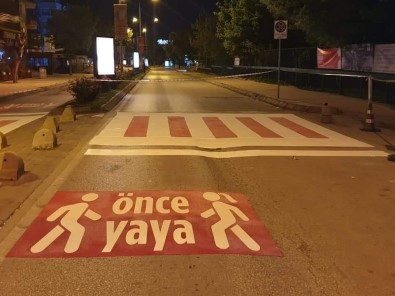 Edirne Belediyesi'nden 'Önce Yaya' Kampanyasına Destek
