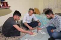 SOSYAL YARDıMLAŞMA VE DAYANıŞMA VAKFı - Kaymakam Pişkin, Öğrencilerle Birlikte İftar Açtı