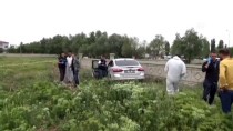 SOLMAZ - Otomobilde Boğazında İp Bağlı Erkek Cesedi Bulundu