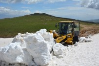 FUZULİ - Yaz Aylarına Günler Kala Karla Mücadele