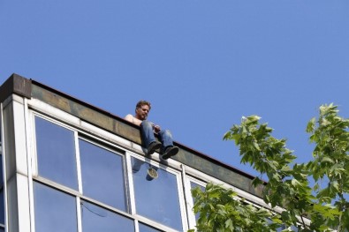 15 Metre Yükseklikte Borç Pazarlığı