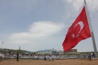 TÜRK BAYRAĞI - 350 Metrelik Bayrak Göndere Çekildi