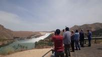HIDRO ELEKTRIK SANTRALI - Kapaklar İyice Açıldı, Saniyede 3 Bin 330 Metreküp Su Tahliyesi Başladı
