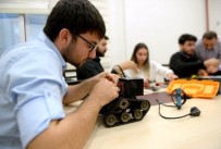 ROBOT - Öğrencilerin Hayalet Fener Tasarladı