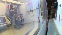 METRO DURAĞI - Özel Harekat Polisinden Metroda Nefes Kesen Tatbikat