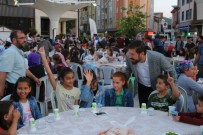 İLİM YAYMA CEMİYETİ - Şehit Babasından Çocuk İftarı