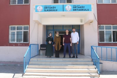 Silopi'de Lise Öğrencileri Köyleri Gezerek Okullarının Tanıtımını Yapıyor