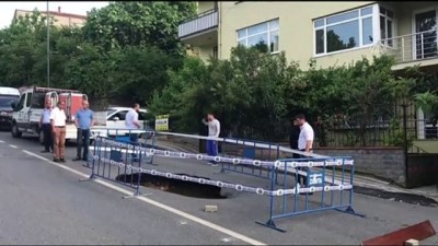 Üsküdar'da Yolda Çökme