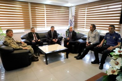 Vali Arslantaş'tan, Kemah Belediye Başkanı Aslan'a Ziyaret